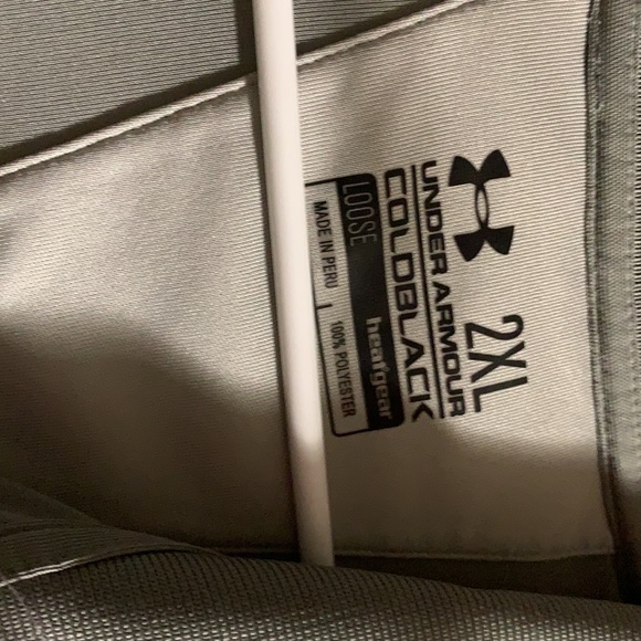 Under armour 2 button shirt - Picture 2 of 2